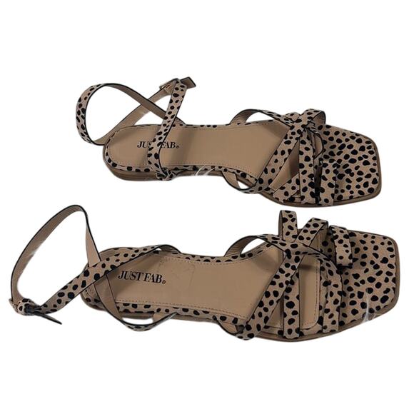 JustFab Wild & Free Sandals Womens 8.5 Brown Cheetah Print Strappy Toe Loop Chic - Picture 4 of 6